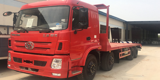 【國(guó)五】三環(huán)昊龍前四后八挖機(jī)平板車