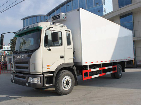 江淮6.83米貨廂冷藏車 江淮6.83米貨廂冷藏車