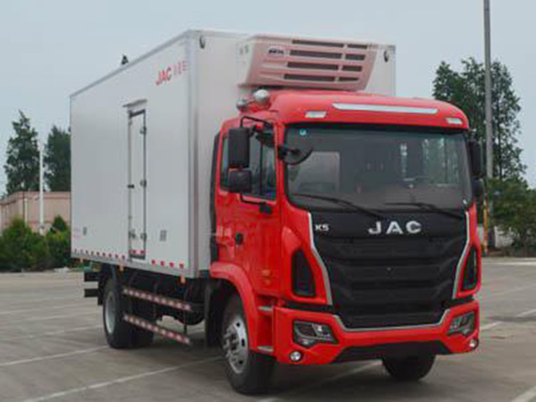 江淮6.83米貨廂冷藏車 江淮6.83米貨廂冷藏車