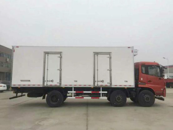 東風天錦8.6米貨廂冷藏車 東風天錦8.6米貨廂冷藏車