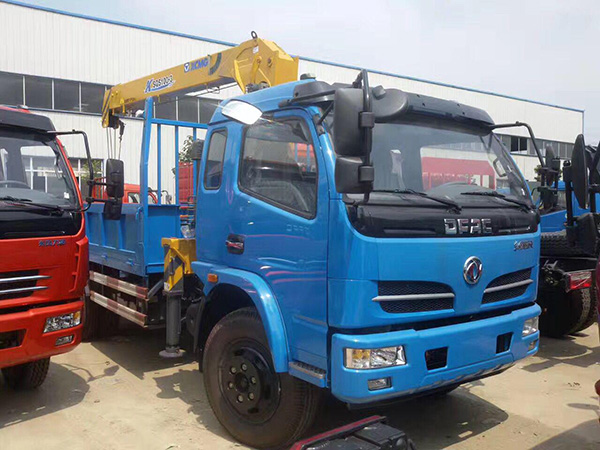 東風(fēng)4.8米隨車吊 東風(fēng)4.8米隨車吊