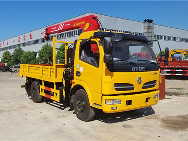 小型藍(lán)牌福瑞卡3.2噸隨車(chē)吊 小型藍(lán)牌福瑞卡3.2噸隨車(chē)吊