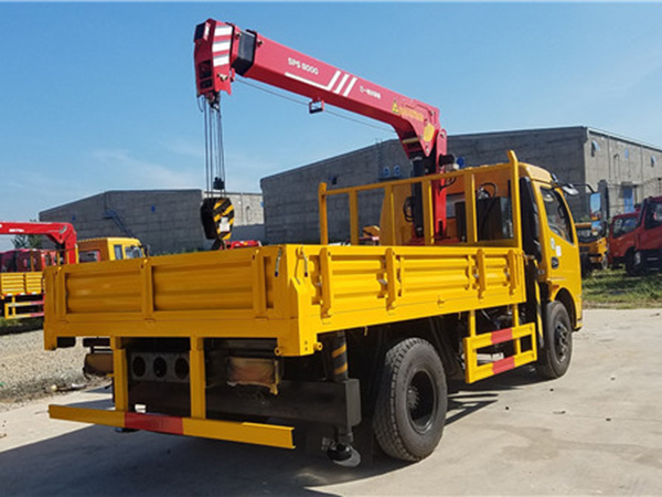 小型藍(lán)牌福瑞卡3.2噸隨車(chē)吊 小型藍(lán)牌福瑞卡3.2噸隨車(chē)吊