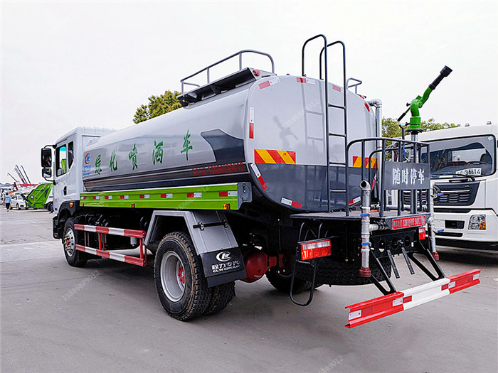 東風多利卡D9灑水車 東風多利卡D9灑水車