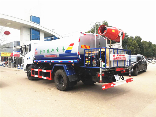 東風(fēng)專底12噸霧炮車