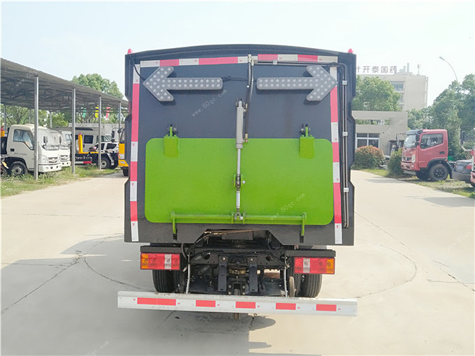 福田時(shí)代3方掃路車(chē)