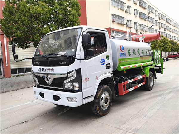 好的灑水車才能獲得認(rèn)可，老客戶回購兩臺(tái)程力霧炮灑水車
