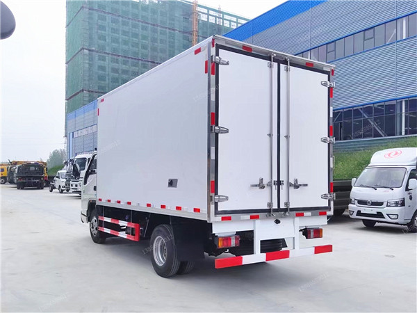 江鈴順達(dá)國六4.2米冷藏車